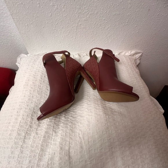 MICHAEL Michael Kors Red Peep-Toe Heels - Picture 7 of 9